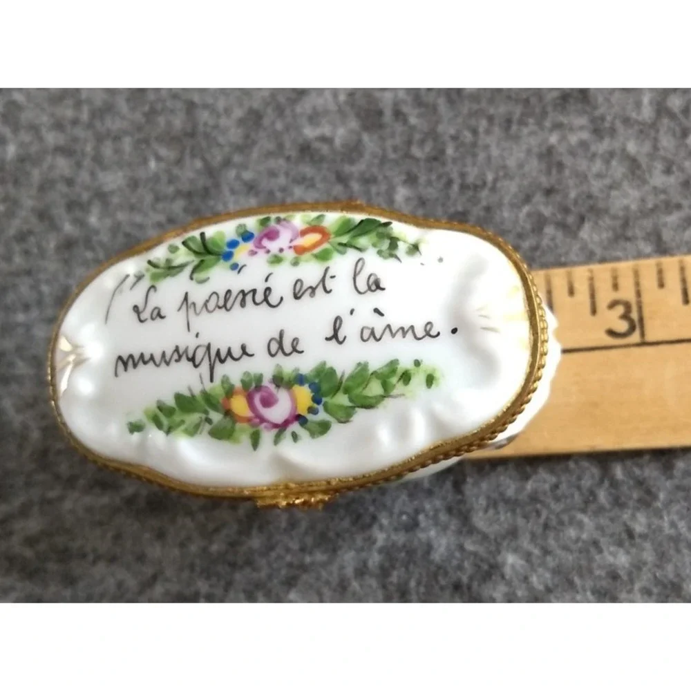 Hand Painted Floral Trinket Box Limoges?? Signed Quote on Top Made in France